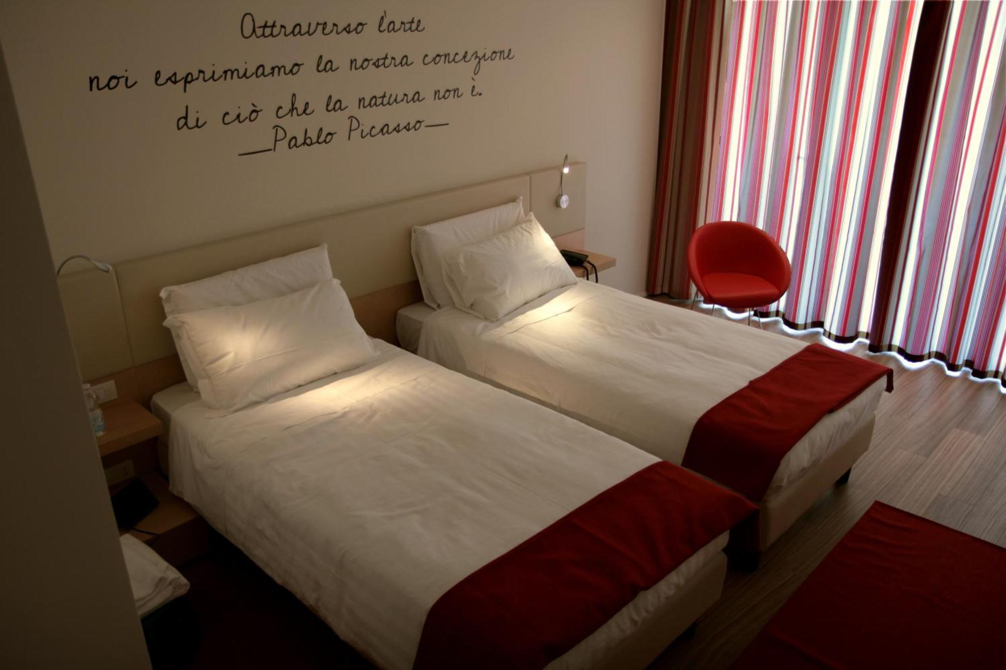 UNAHOTELS Le Terrazze Treviso Hotel&Residence Lancenigo Esterno foto